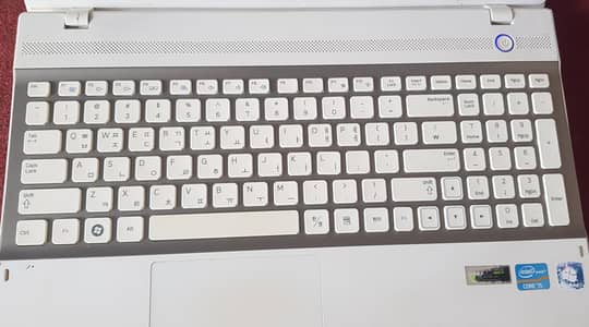 Samsung laptop Core i5 2nd generation with 256 gb ssd and 4gb ram
