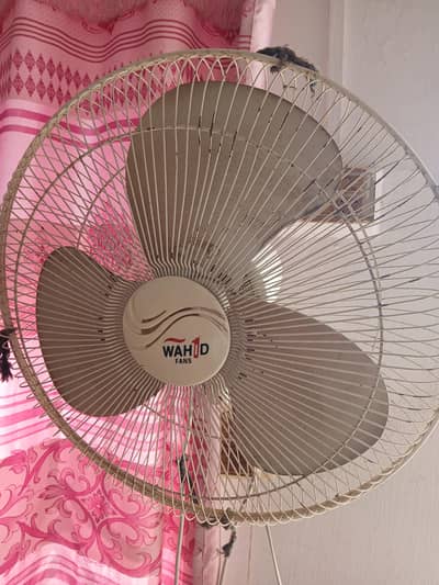 Wahid Bracket Fan