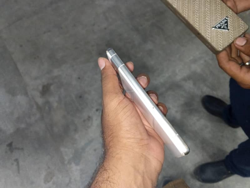 Google Pixel 7a 2