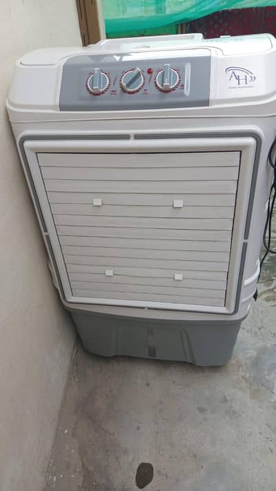 Room air cooler-excellent condition/fully working powerfull cooling