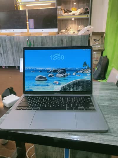 MacBook Pro M1 2020 | 8GB RAM | 256GB SSD | 8-Core GPU