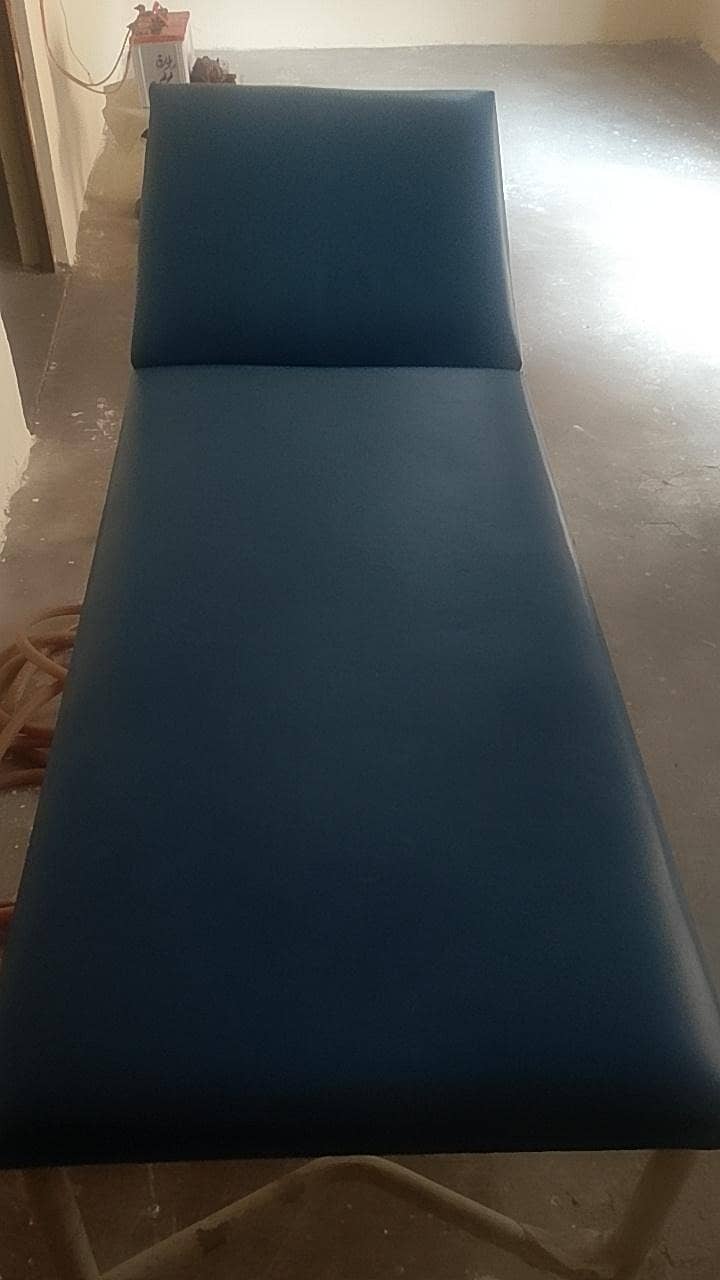 patient couch 2
