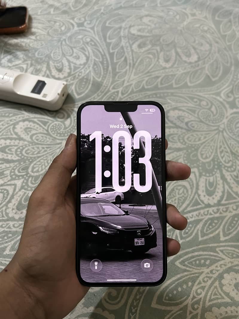 Apple iPhone 13 1