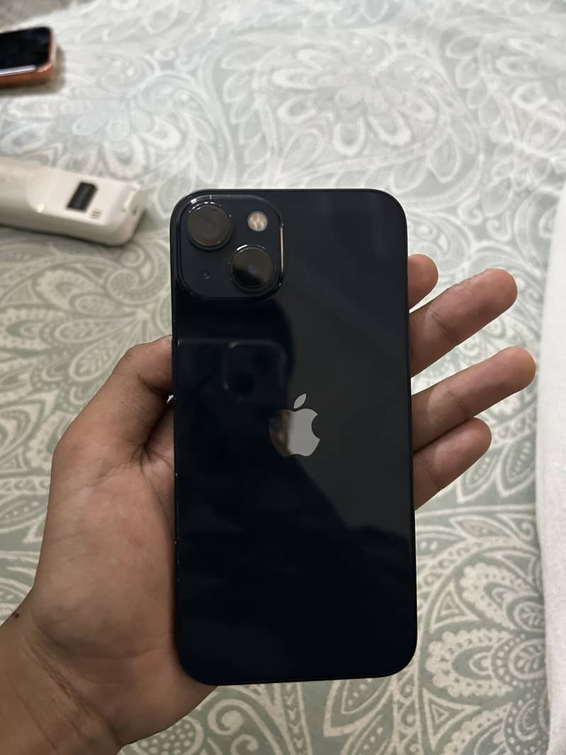 Apple iPhone 13 2