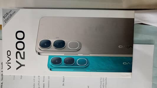Vivo Y200.16+256.   Scratch Less. Just panel change