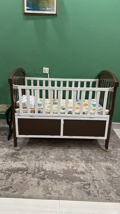 Wooden Baby Cot / Baby Crib with Mattress & Storage