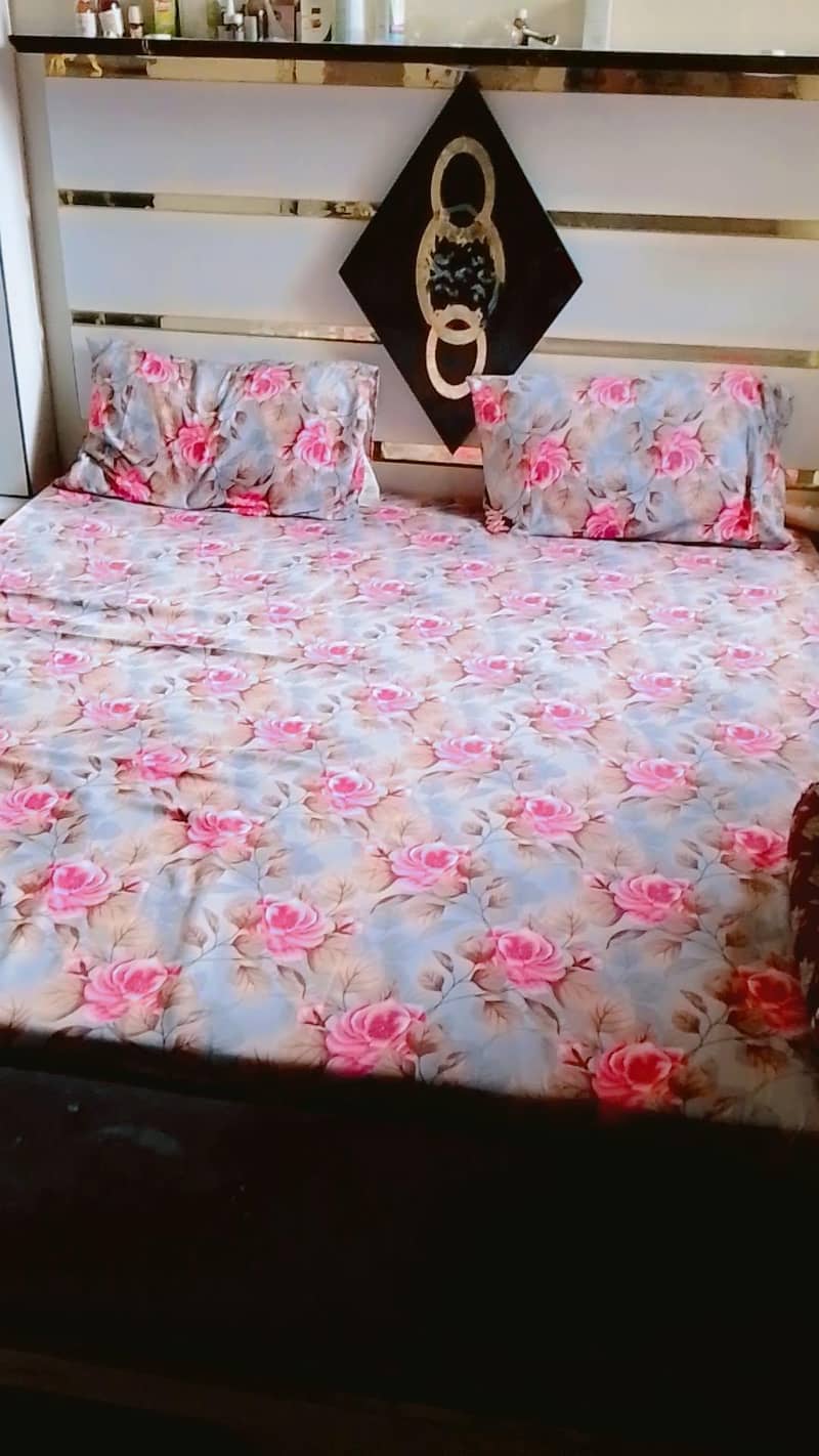 selling bed 1