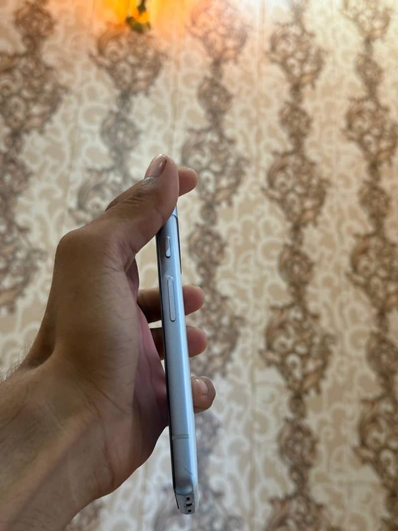 Google Pixel 7a 2