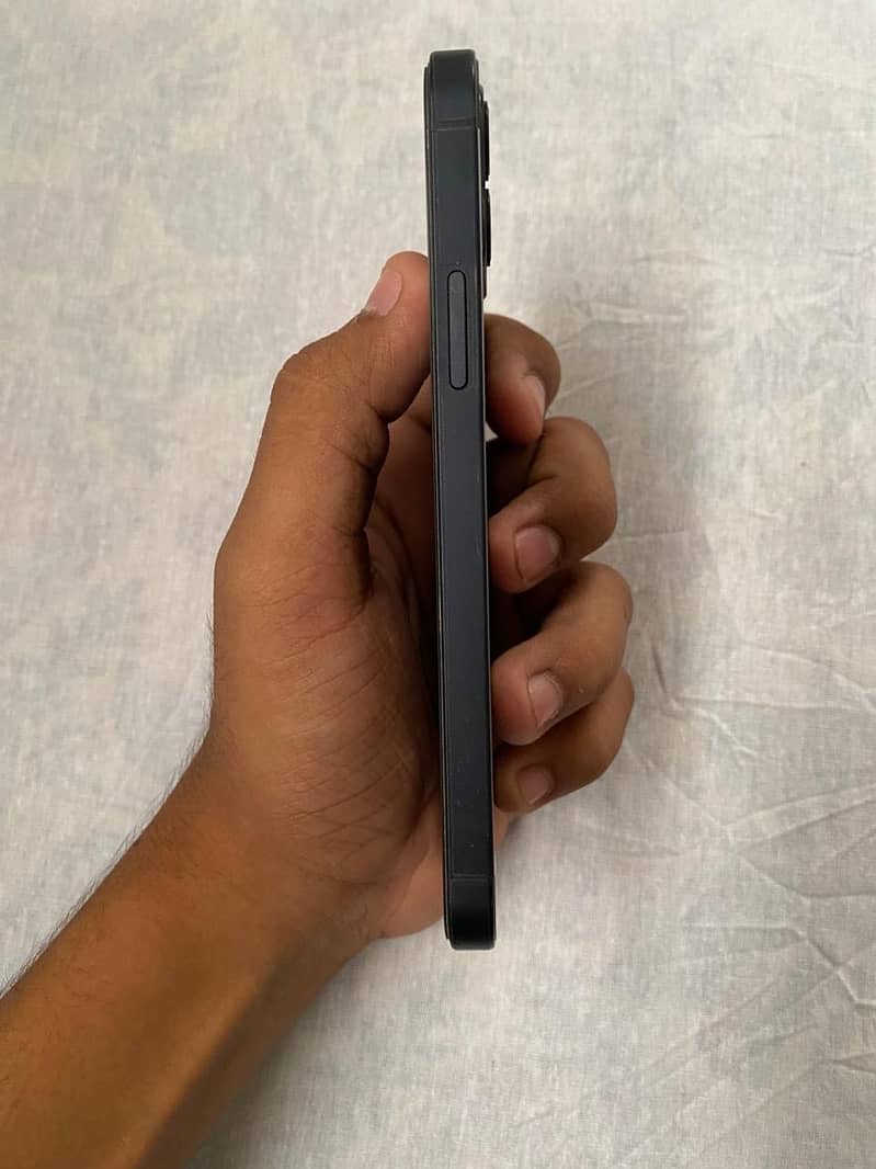 Apple iPhone 12 2