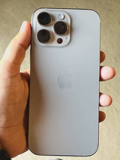 Apple iPhone 16 Pro Max