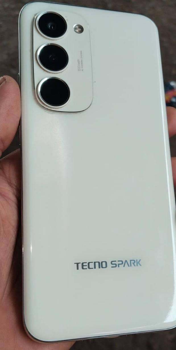 Tecno spark 40 pro plus 1