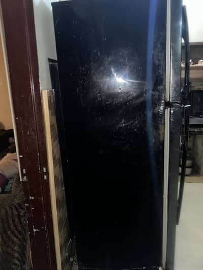 Use fridge hy pel ka colling achi karta hy spaces ki wajas sy sell kr