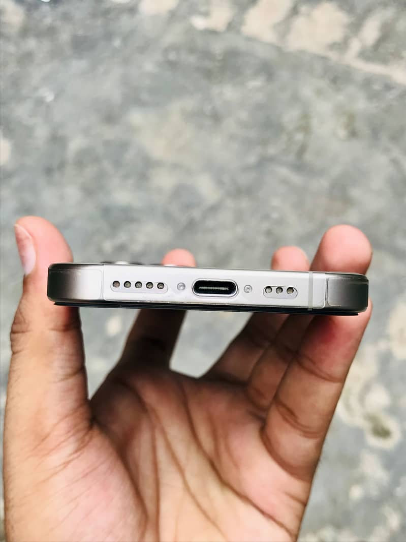 Apple iPhone 15 Pro 7
