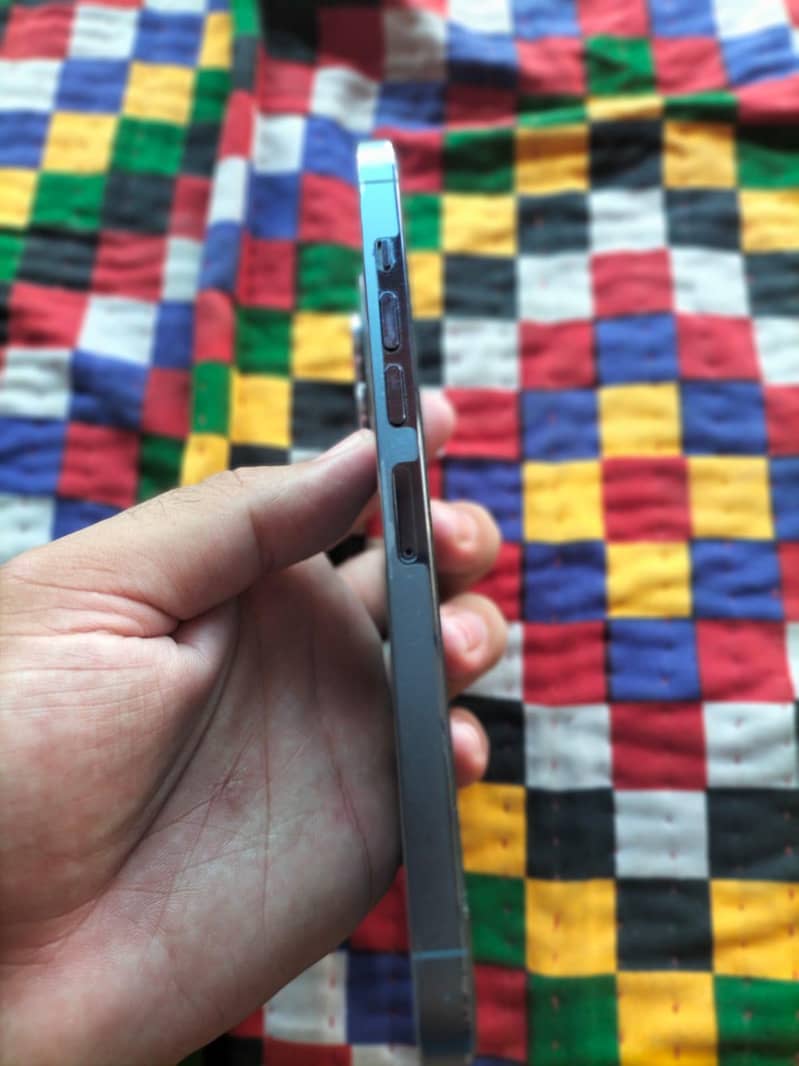 Apple iPhone 13 Pro Max 3
