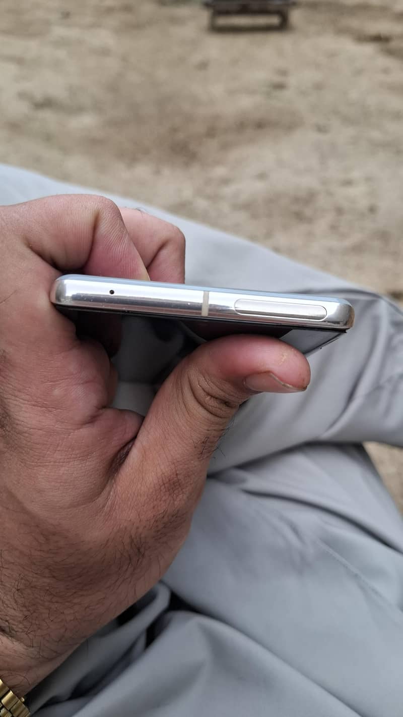 Google Pixel 7 Pro 6