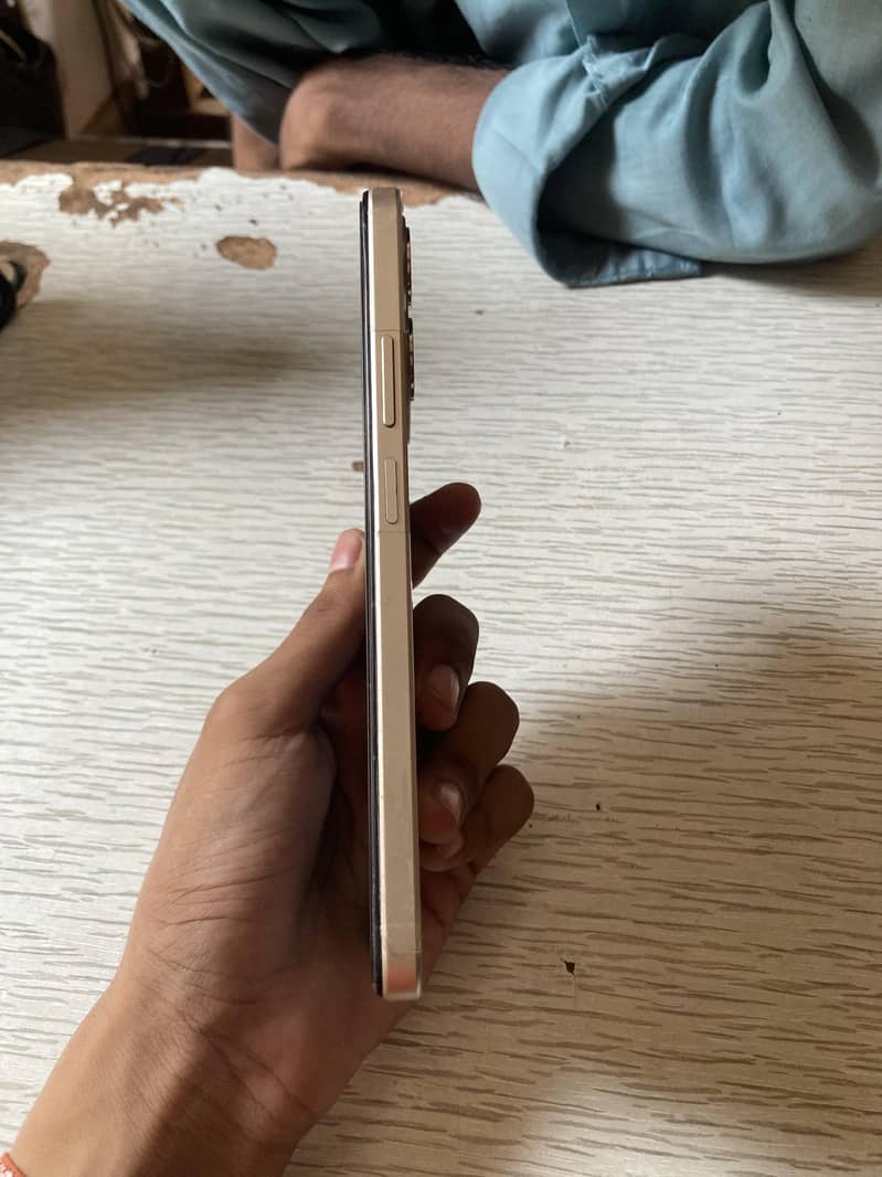 realme note 70 4