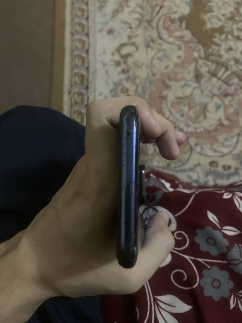 Xiaomi Redmi Note 9S 3