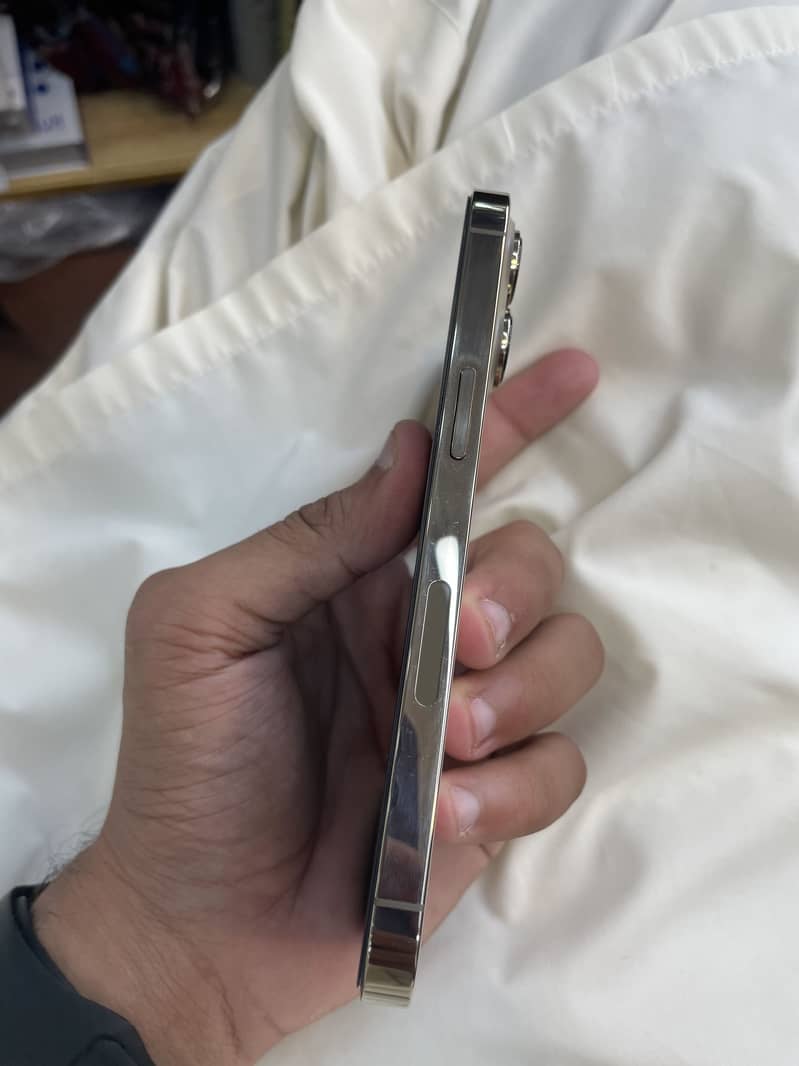 iPhone 13pro 5
