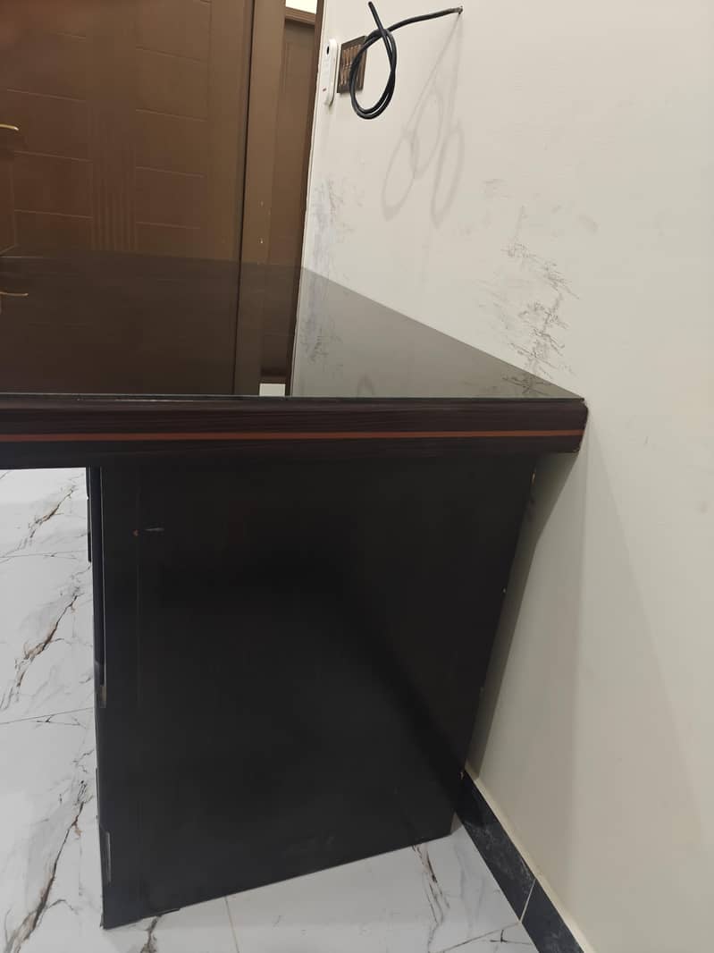 office table 0