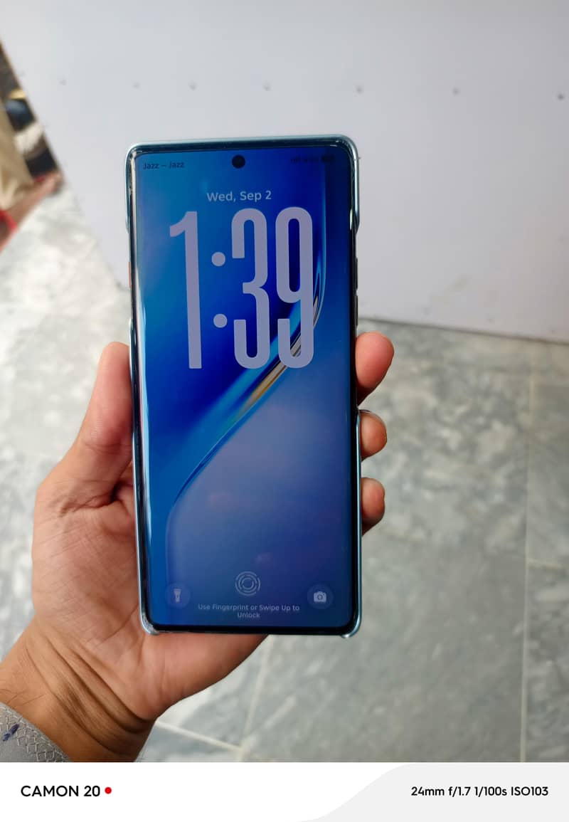 Tecno CAMON 40 Pro 1