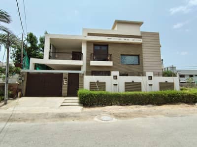 400 YARDS MOST LUXURIOUS AND ARCHITECTURE ULTRA MODERN STYLE DOUBLE STOREY BUNGALOW FOR SELL IN DHA PHASE 7. MOST PRIME LOCATION IN DHA KARACHI