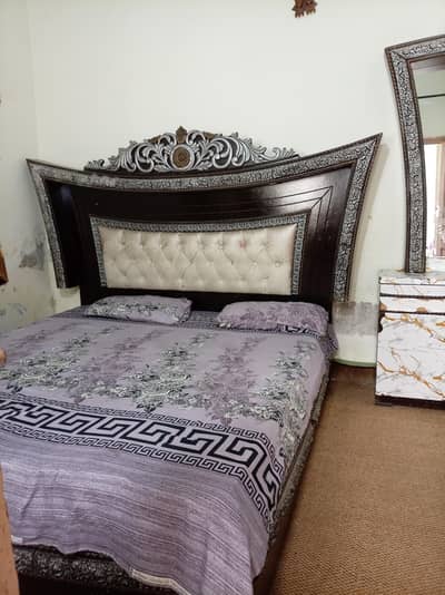 king size bed