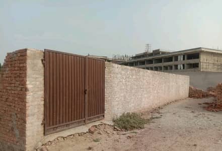 Prime Location 10 Marla Spacious Commercial Plot Available In Shujabad Road For sale