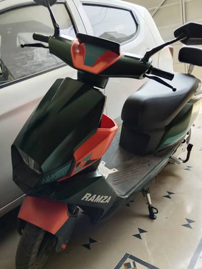 Ramza M8 (2000 watt 75top speed) battery 100km easily