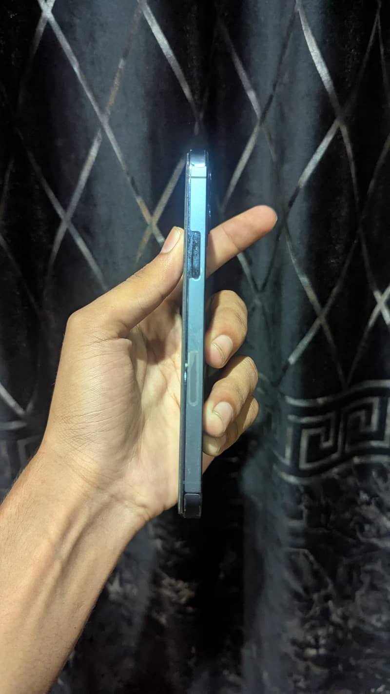 Apple iPhone 12 Pro 1
