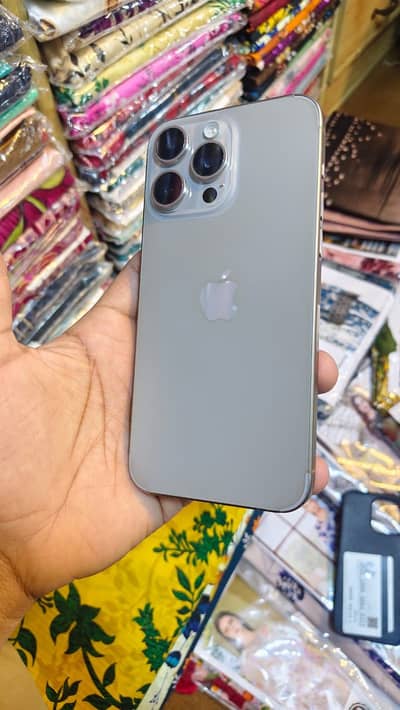 Iphone 15 pro max Natural titanium