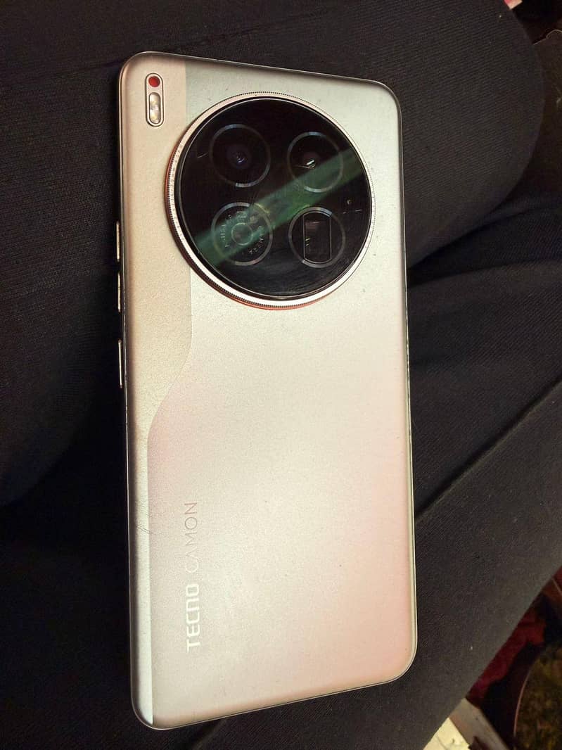 Tecno CAMON 40 Premier 0