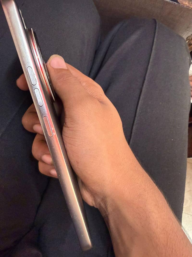 Tecno CAMON 40 Premier 3