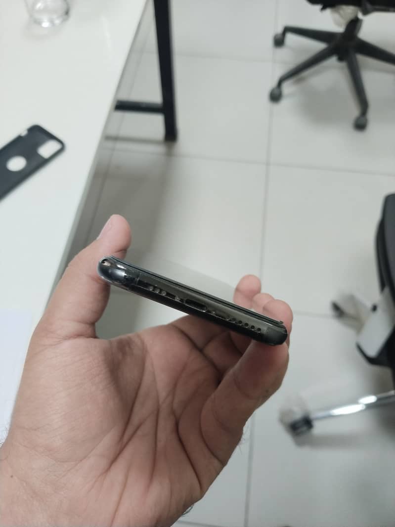 Apple iPhone 11 Pro 1