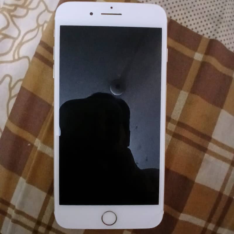 Apple iPhone 7 Plus 1