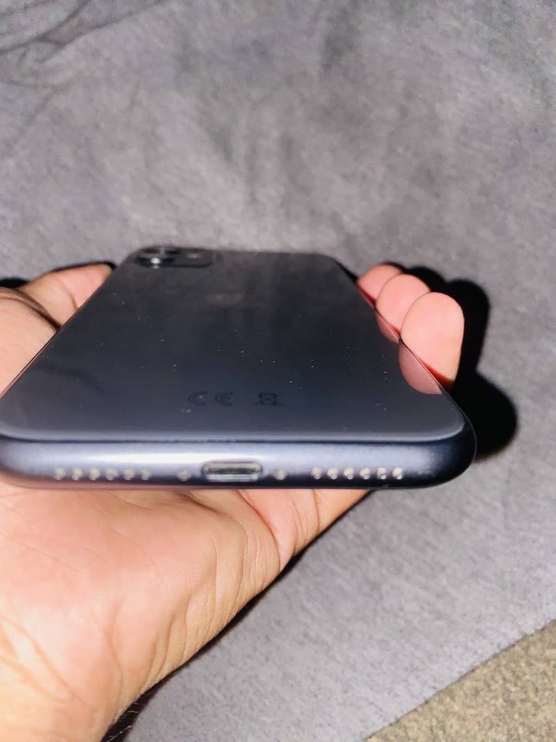Apple iPhone 11 6