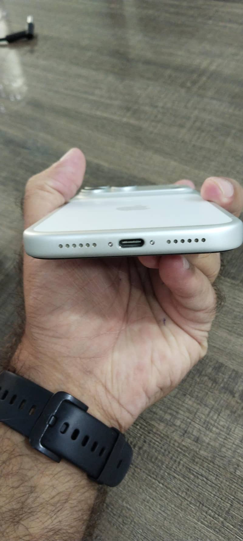 Apple iPhone 17 Pro Max 3