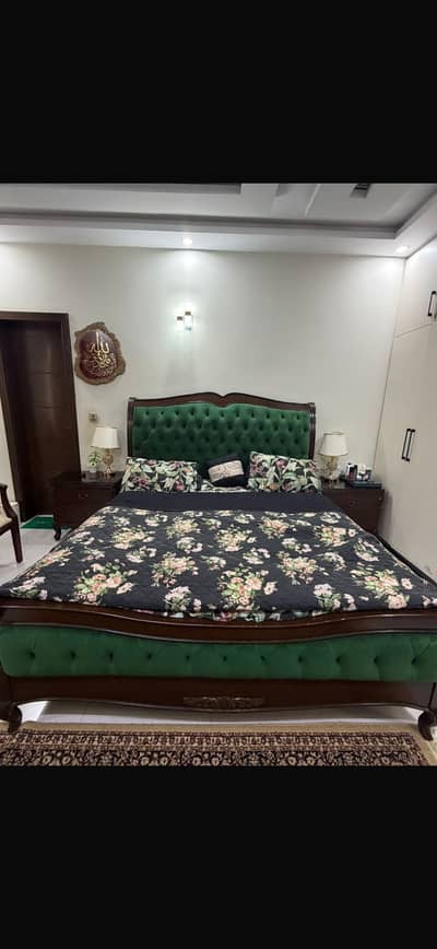 King size bed