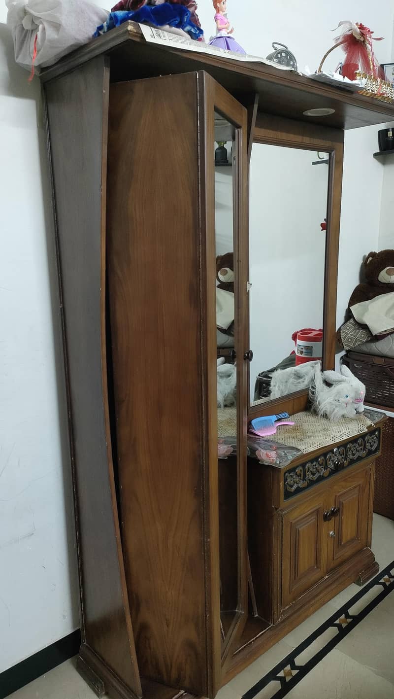 Chinyoti Dressing Table 2