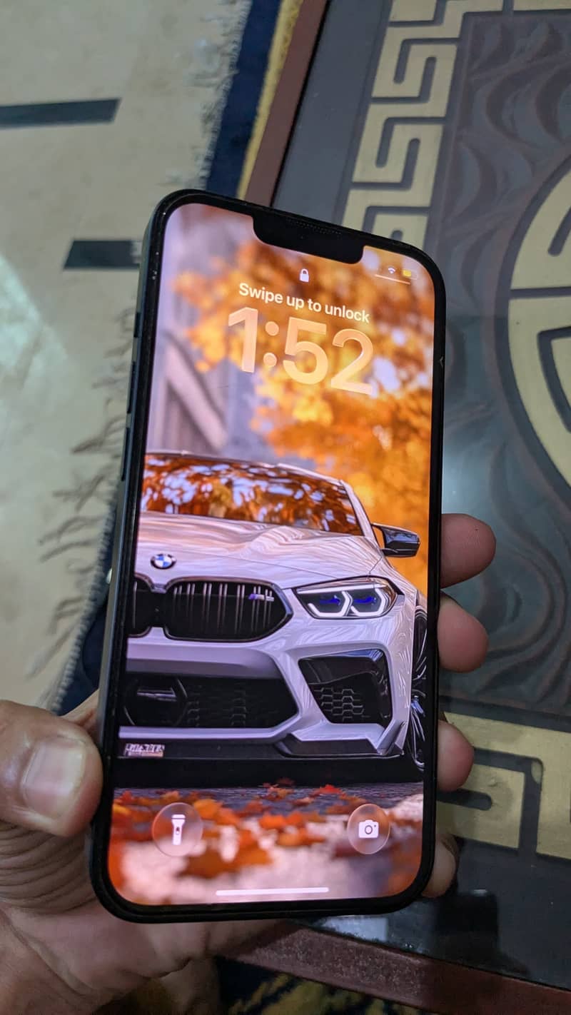 Apple iPhone 13 4