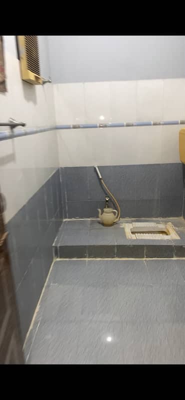 7 marla upper portion walking distance from shalimar metro station