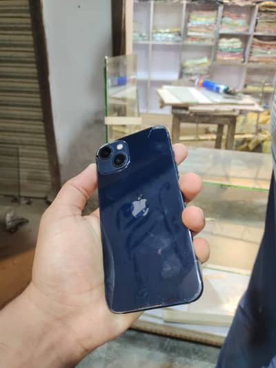 Apple iPhone 13