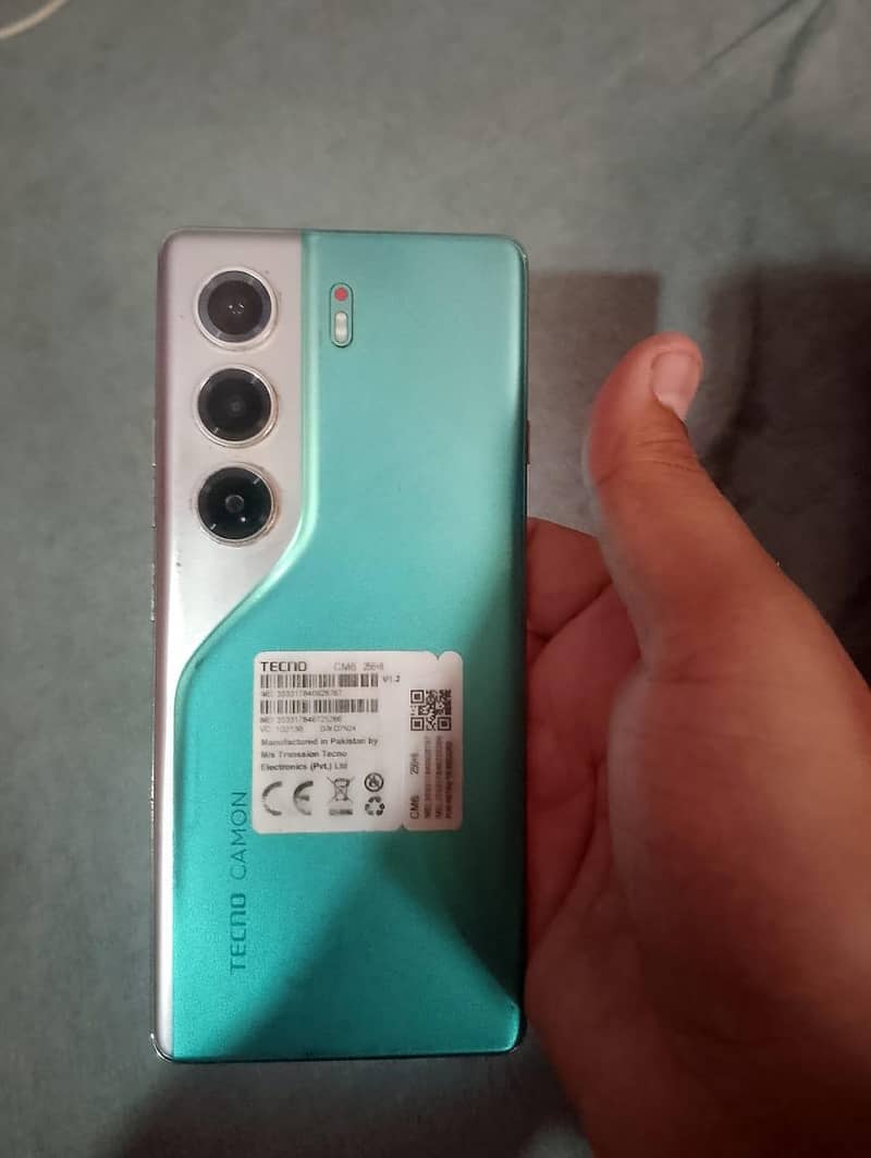 Tecno CAMON 40 Pro 0