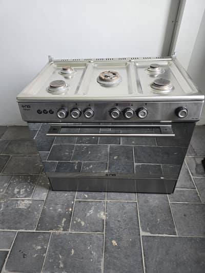 Nasgas 5 burner cooking range