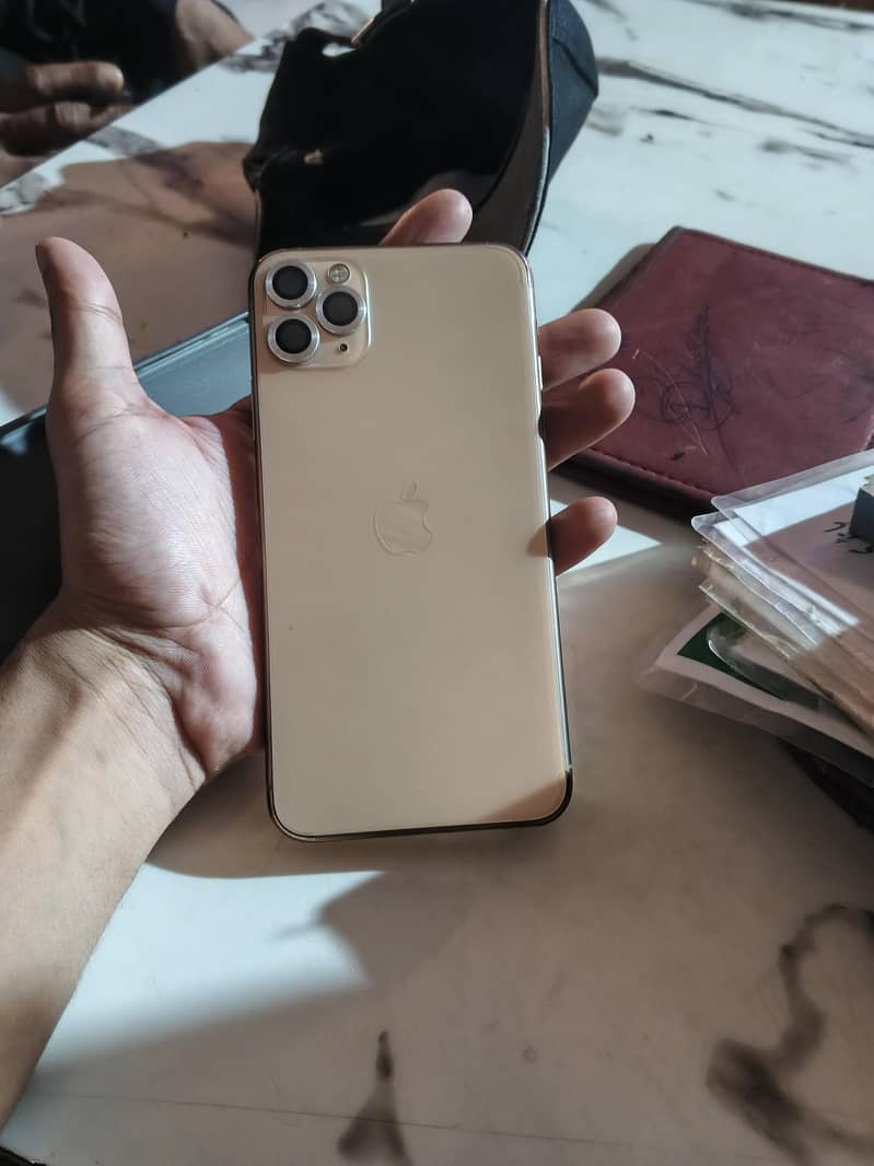 Apple iPhone 11 Pro Max 5