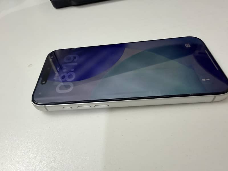 Apple iPhone 17 Pro Max 5