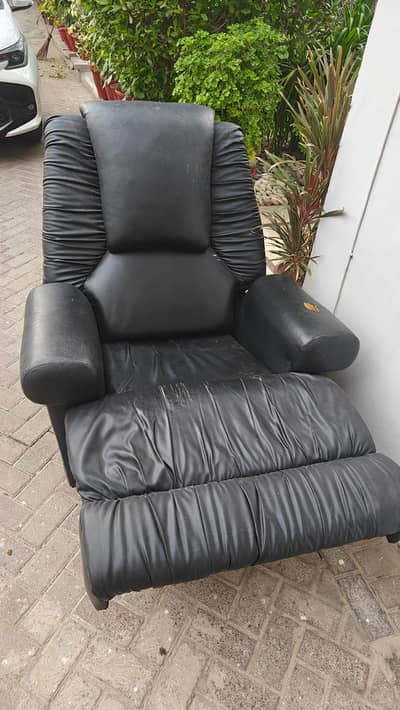 Excellent Recliner very comfortable