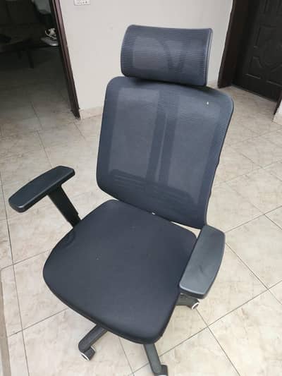 Brand New Office Chair with Head rest, back support.