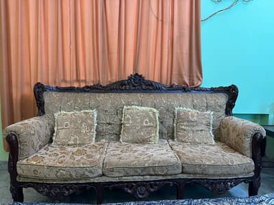 Victorian sofa set 5 seater.