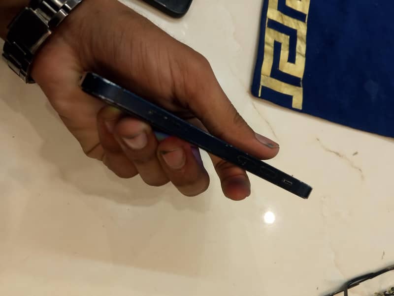 Apple iPhone 12 mini 2