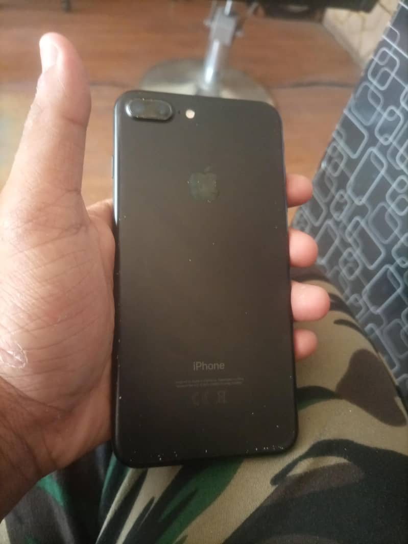 Apple iPhone 7 Plus 0